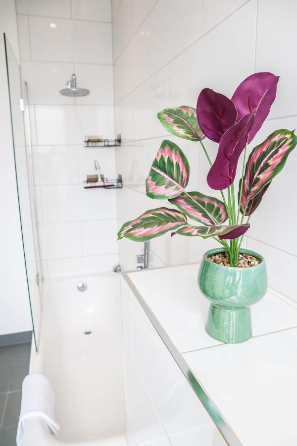 Modern & Spacious 1 Bedroom Clapham Junction Flat 런던 외부 사진