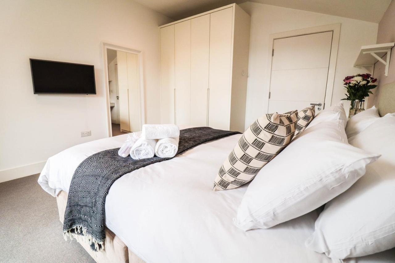 Modern & Spacious 1 Bedroom Clapham Junction Flat 런던 외부 사진